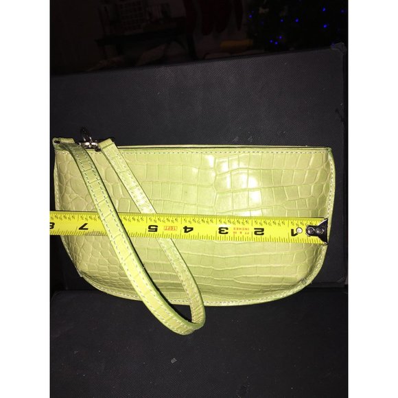 Talbots Green Leather Wristlet Mock Alligator Skin with Wrist Strap - Picture 3 of 5